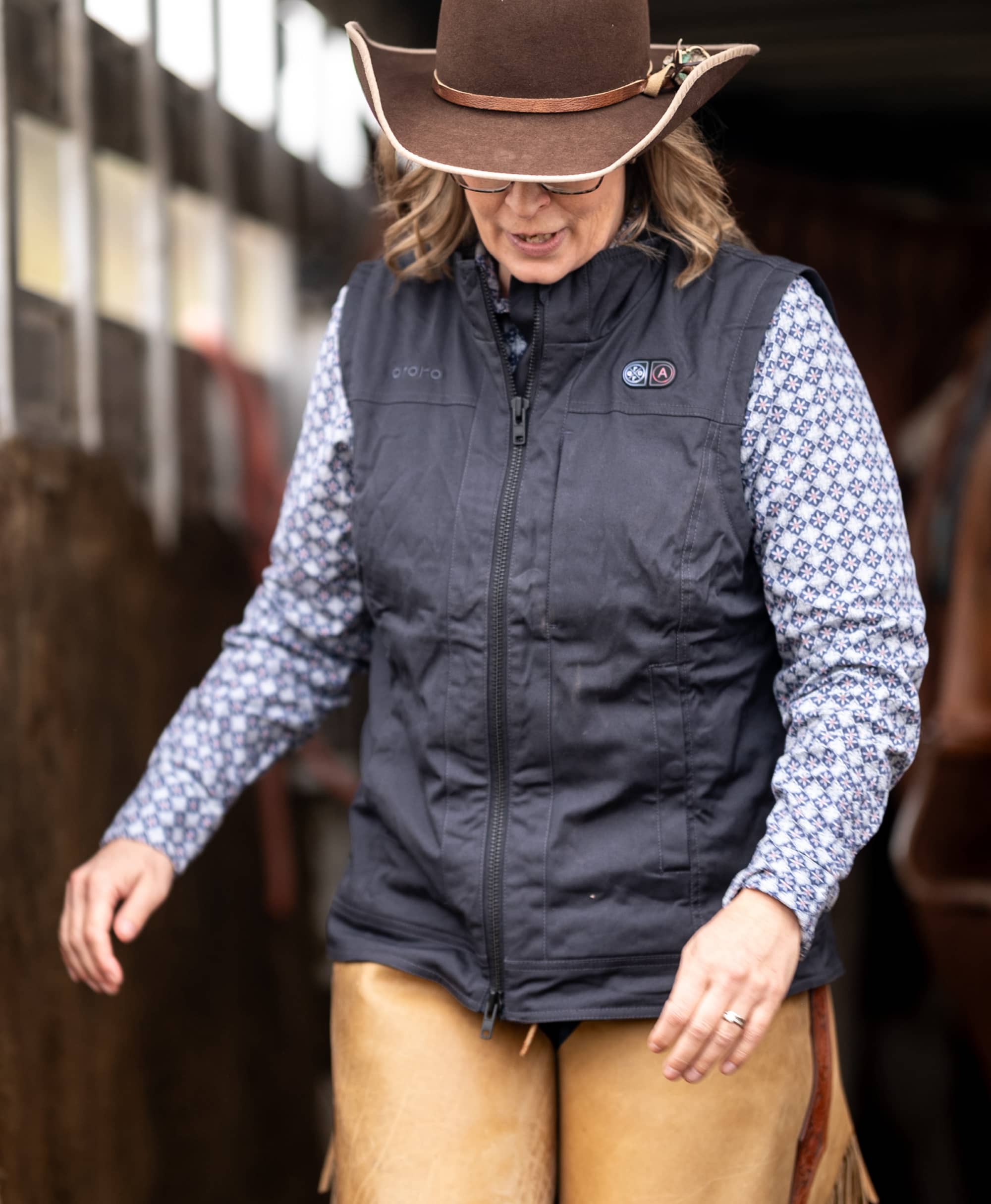 ORORO Heated Cheyenne Women's 5-Zone Dual-Control Heated Canvas Vest (ORORO Heated Final Sale) - Image 2