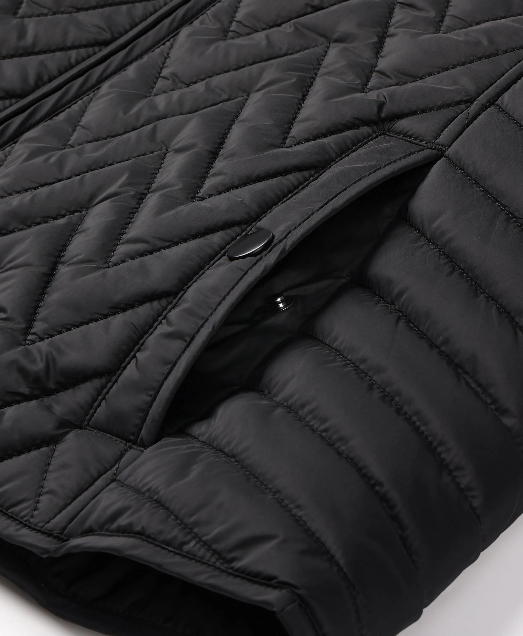 ORORO Heated Women's Heated Chevron Quilted Vest (Apparel Only) - Image 22