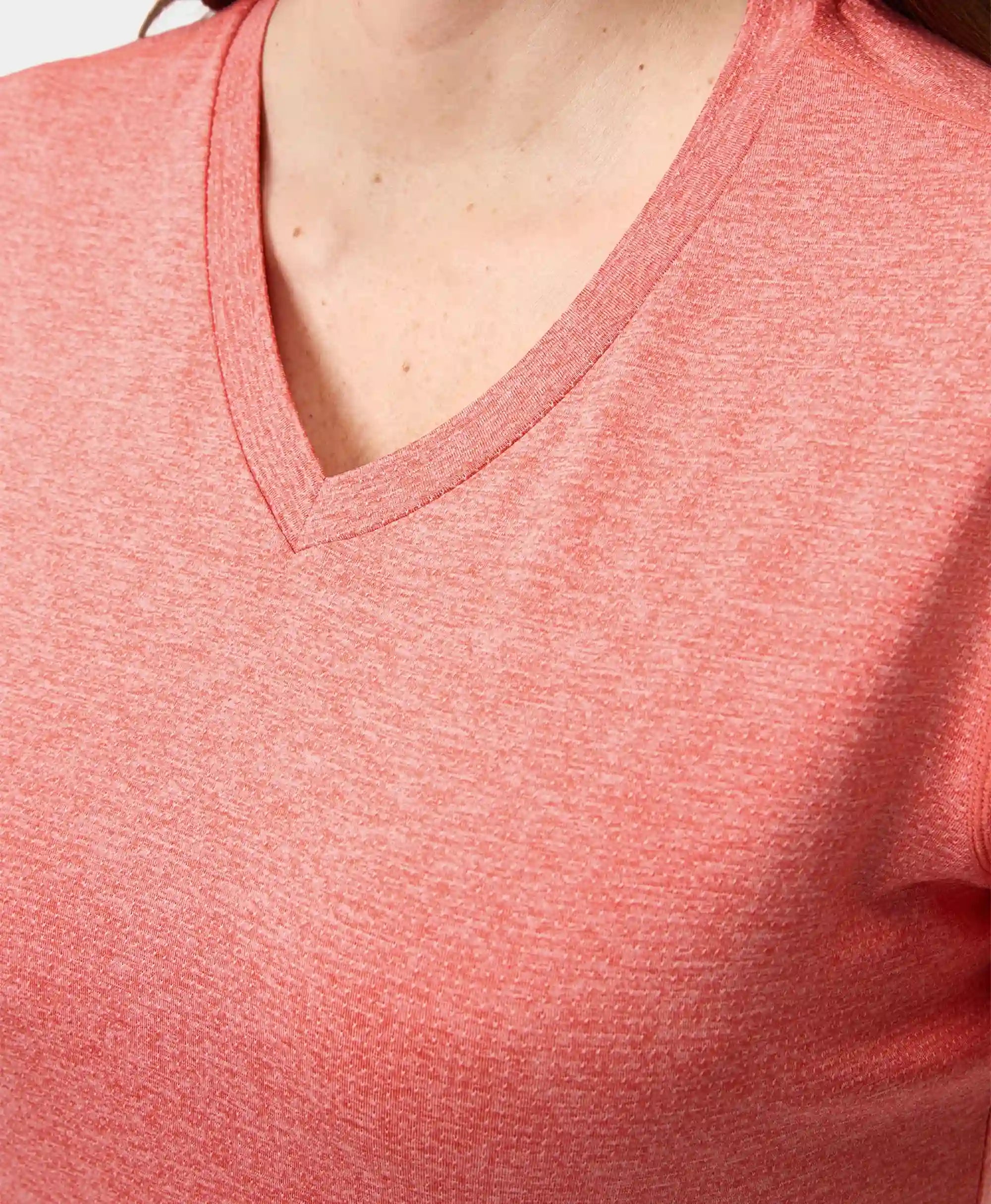 ORORO Heated Women’s TechTrail V-Neck Performance T-Shirt - Image 6