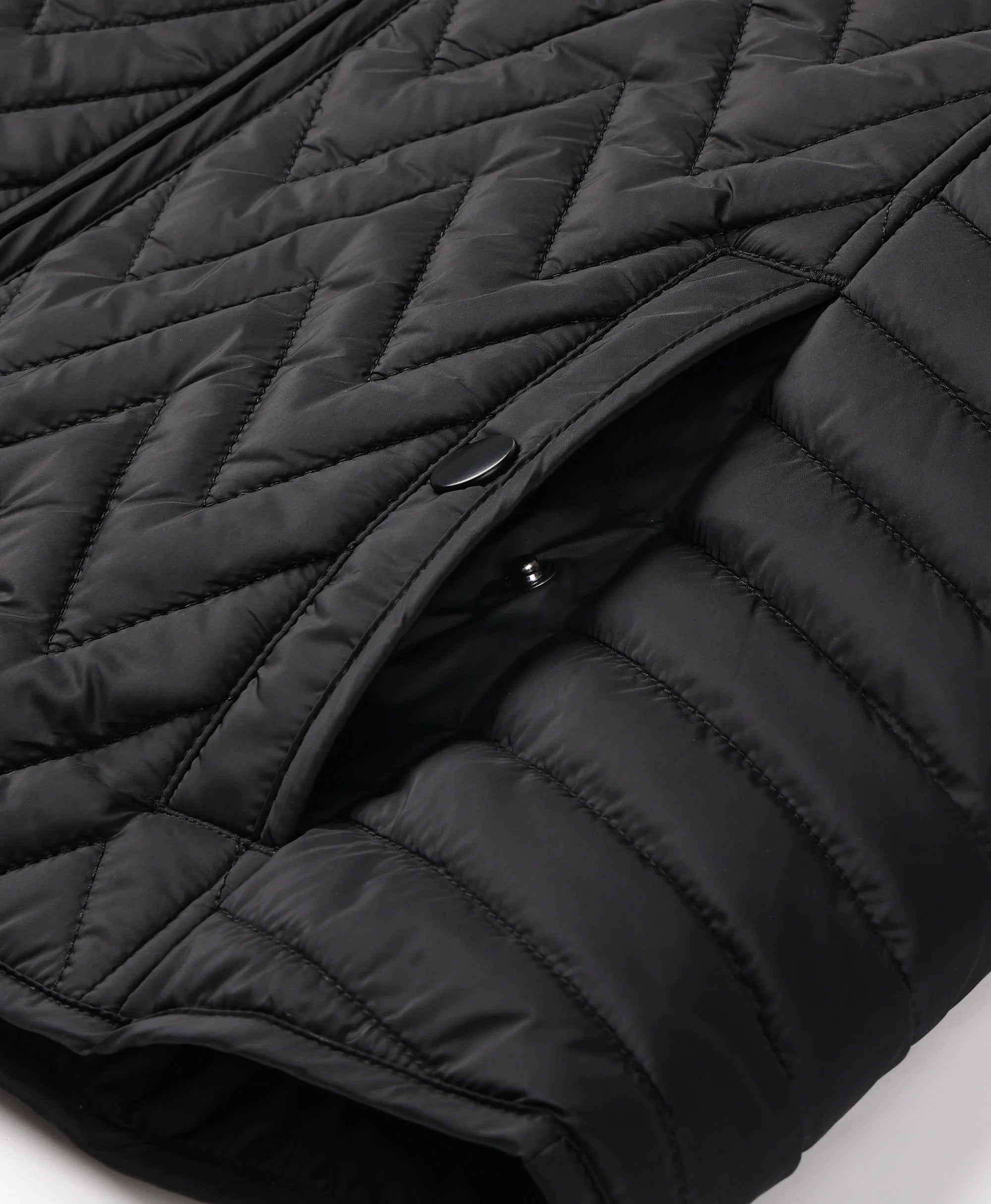 ORORO Heated Women's Heated Chevron Quilted Vest - Image 19